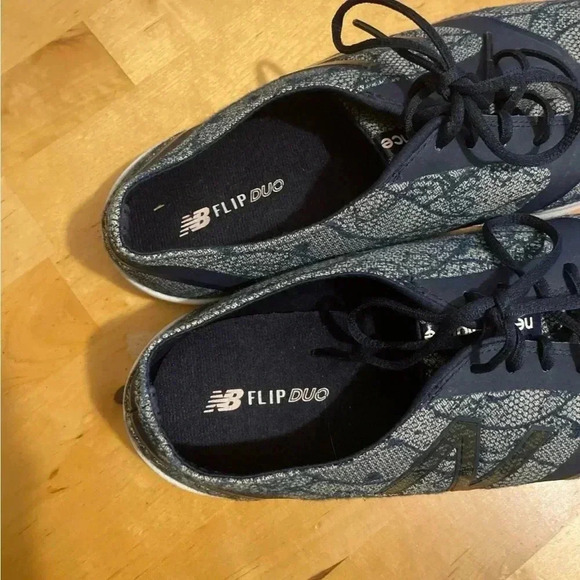 New Balance shoes - Picture 2 of 3